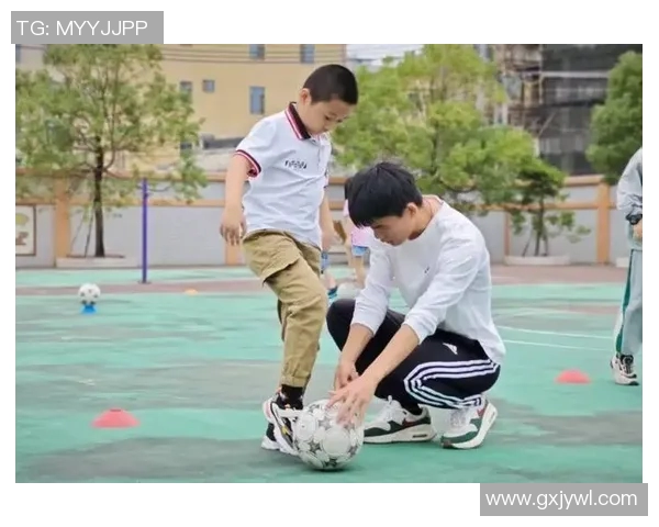 掌握足球过人技巧的视频教程助你轻松突破防线提升球技